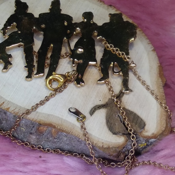 Wizard of OZ Silhouette Necklace Yellow Brick Road JEWELRY Gold Rare Frank - Picture 3 of 7